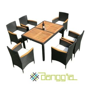 BÀN GHẾ SẮT SÂN VƯỜN